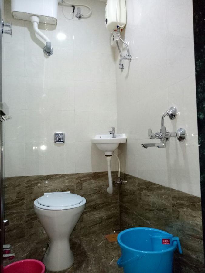 Classic Dormitory Mumbai Exteriör bild