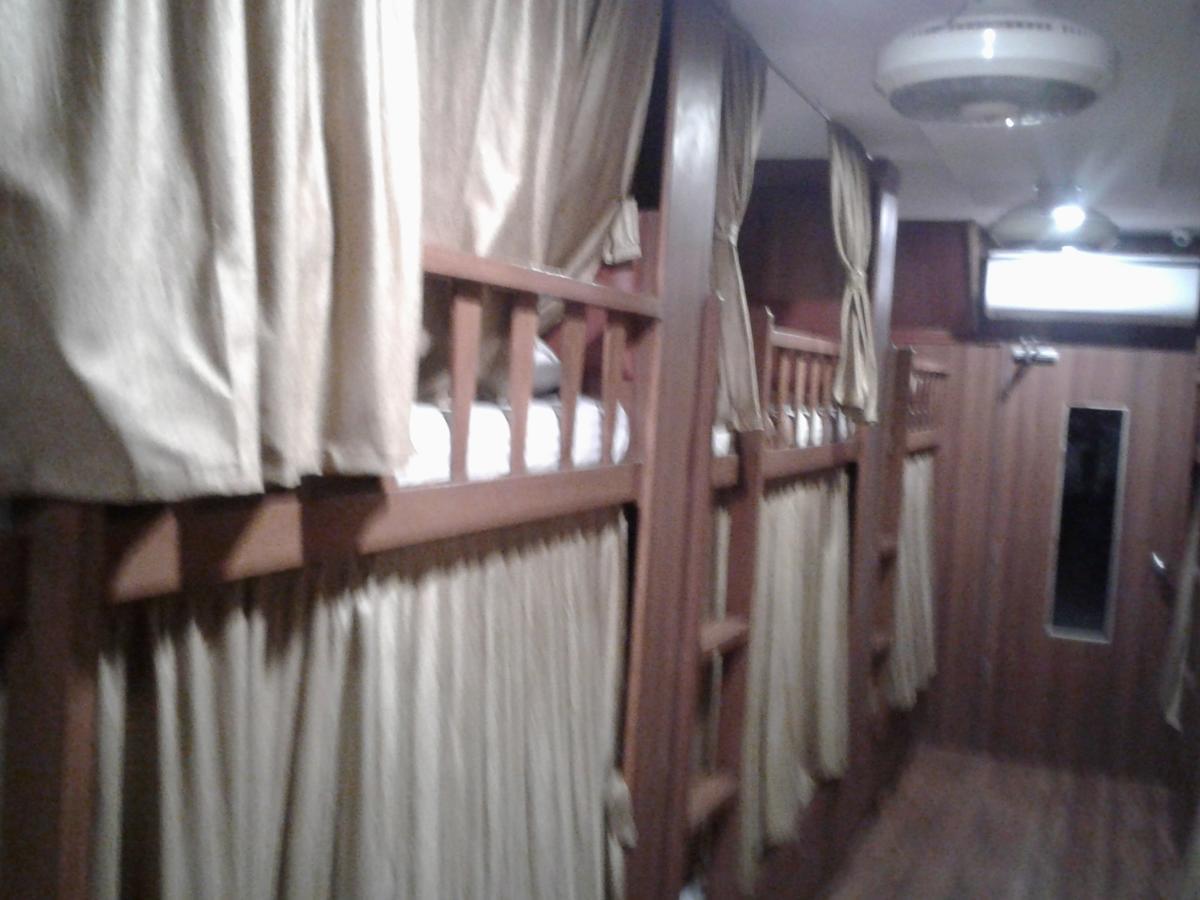 Classic Dormitory Mumbai Exteriör bild